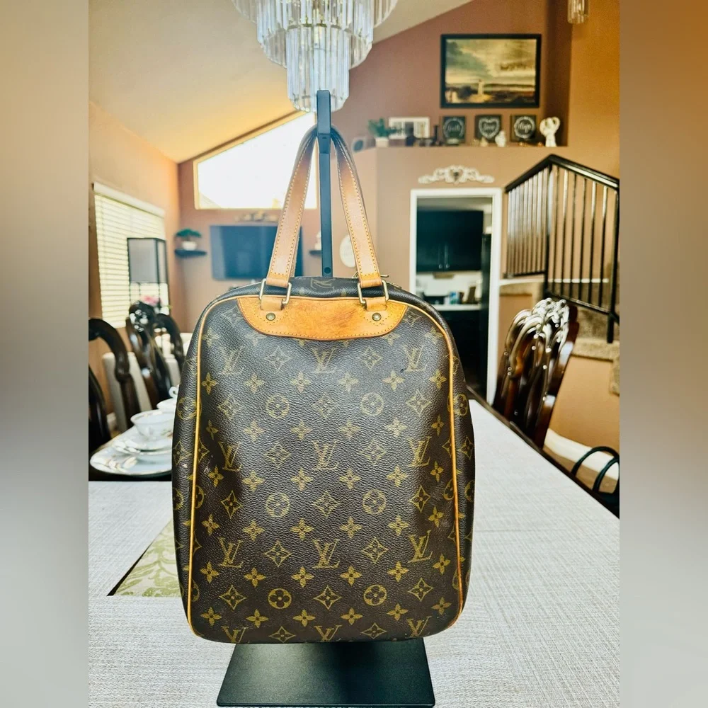 Authentic Louis Vuitton Monogram Excursion - Picture 4 of 13